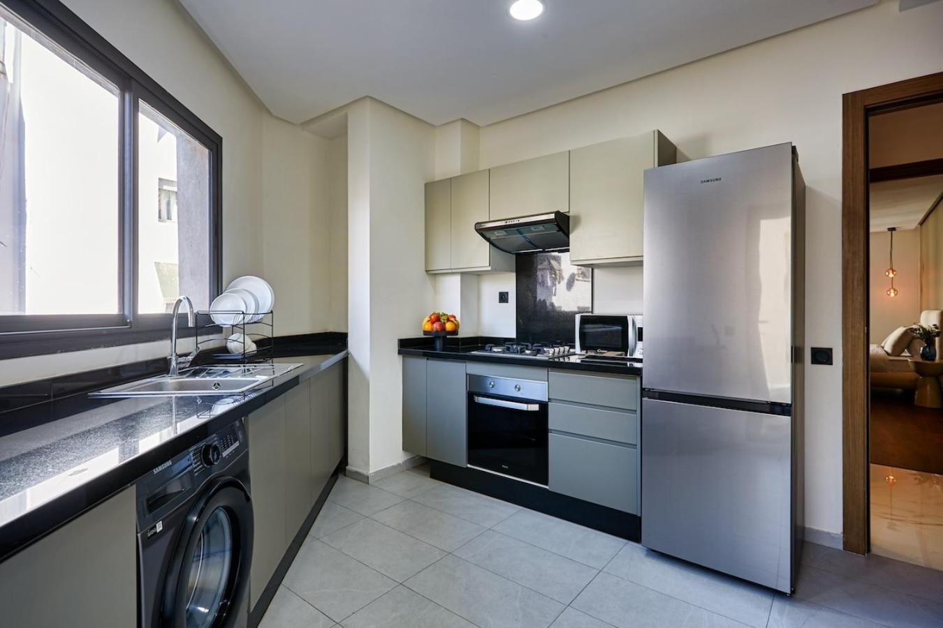 Your Home Away From Home 2 Bed Flat With Parking Casablanca Bagian luar foto